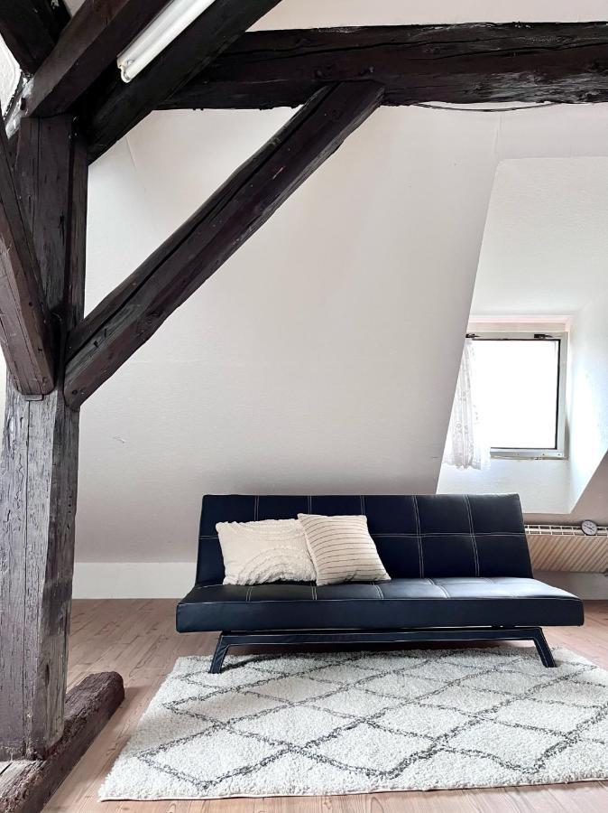Loft Apartment Close To Metro Palmovka プラハ エクステリア 写真